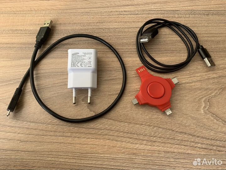 Зарядные устройства для iPhone, iPad и Android