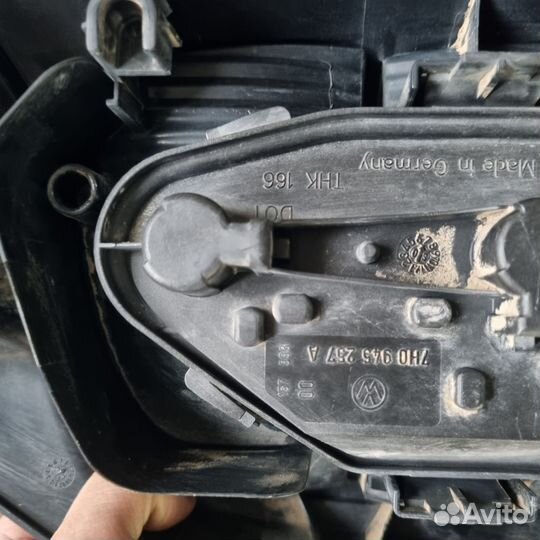 Фонарь левый наружный Volkswagen Transporter T5