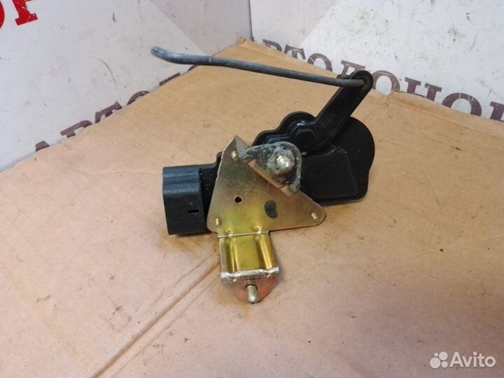 Замок багажника Opel Frontera B 2.2D