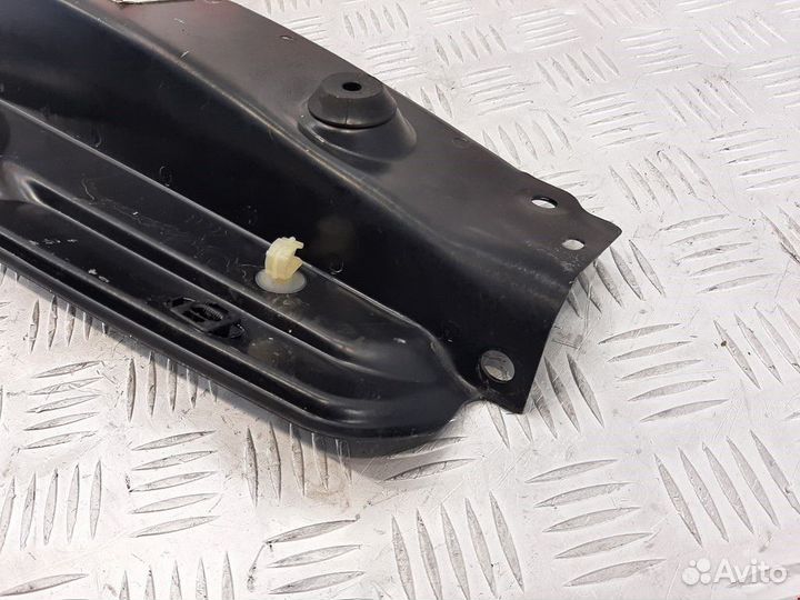 Рамка капота Citroen C3 Picasso 2004 7106A6