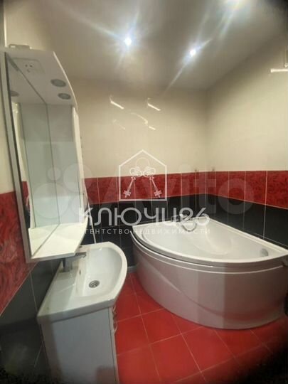 3-к. квартира, 63 м², 1/6 эт.