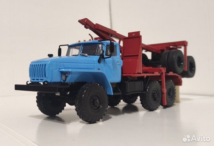 Урал лесовоз с прицепом-роспуском, 1/43