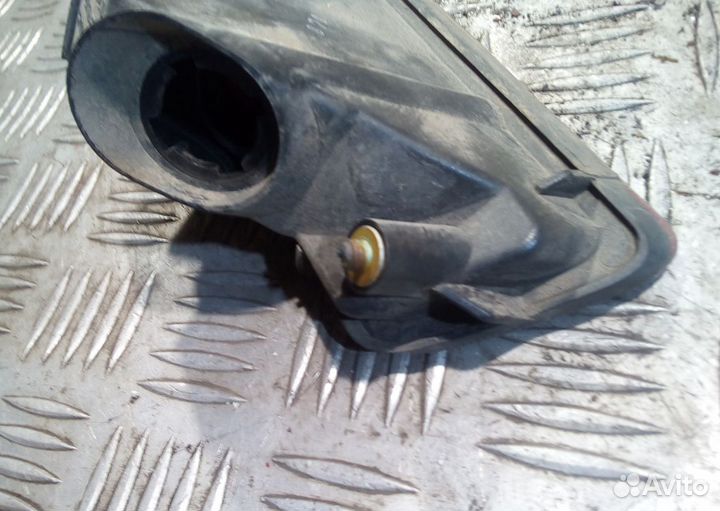 Противотуманка задняя на Ниссан Тиида