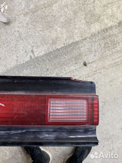 Фонарь стоп сигнала Toyota Mark II