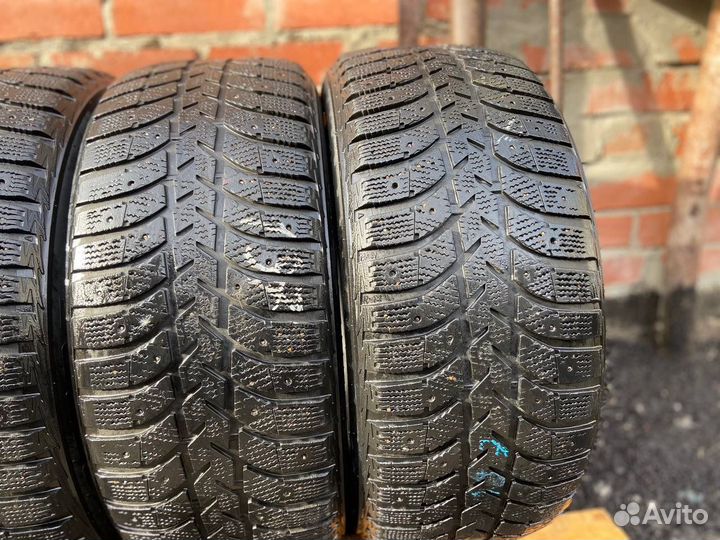 Bridgestone Ice Cruiser 5000 225/55 R16 85M