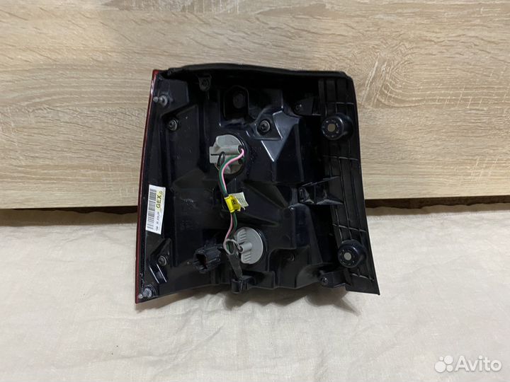 Фонарь Kia Sorento 2 XM правый(оригинал)