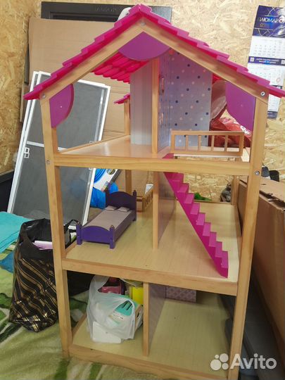 Кукольный домик с мебелью