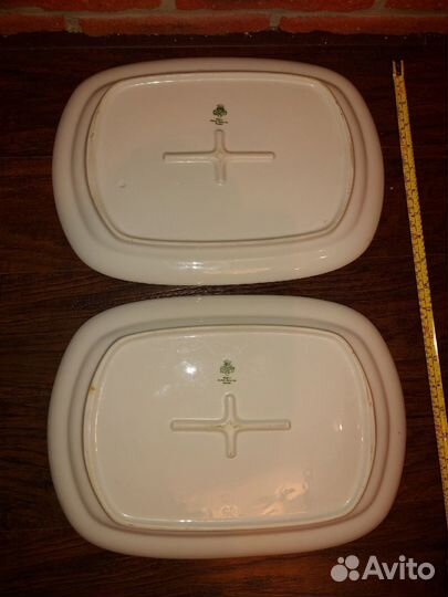 Пара фарфоровых блюд