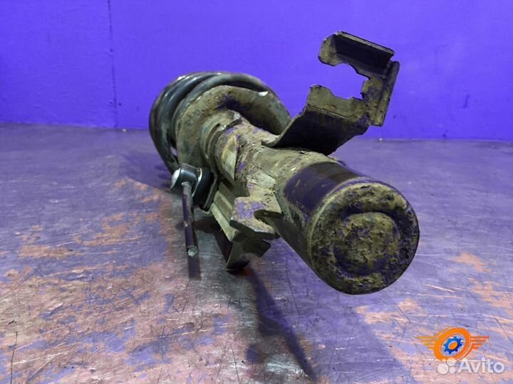 Стойка подвески передняя левая Ford Fusion хетчбэк