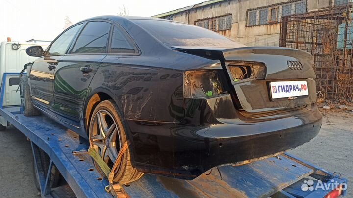 Обшивка стойки передняя правая нижняя Audi A6 4G08