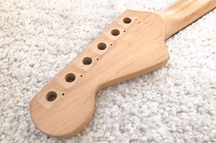 Гриф электрогитары Стратокастер
