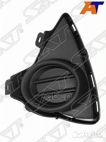 Заглушка в бампер toyota auris 12-15 LH