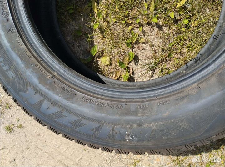 Bridgestone Blizzak Spike-01 225/65 R17