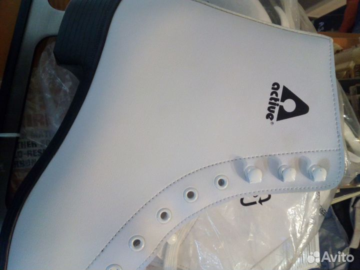 Коньки фигурные