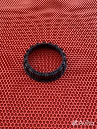 Гайка колбы бензобака Mitsubishi Carisma