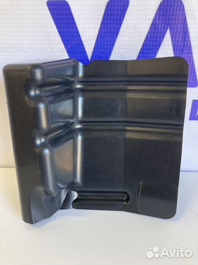 Кронштейн бампера переднего правый 4007