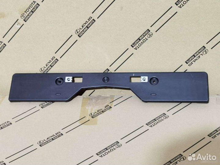 Подиум гос. номера Toyota Rav4 XA50