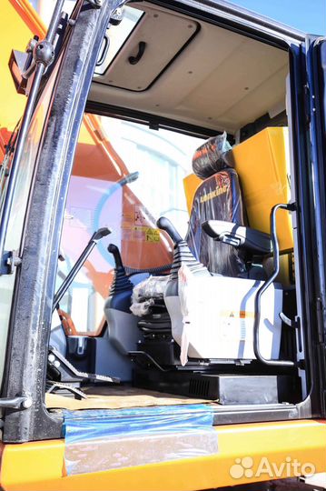 Гусеничный экскаватор Lonking CDM6225N, 2023