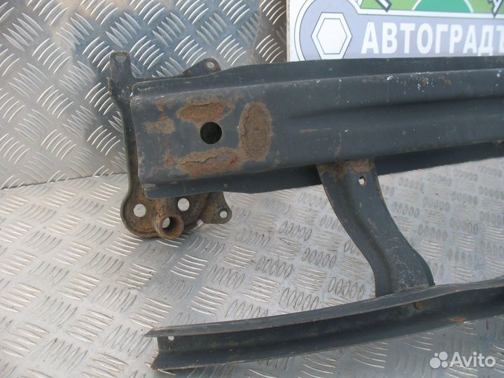 Усилитель переднего бампера Volkswagen Passat B6