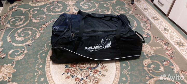 Хоккейная сумка на колёсах