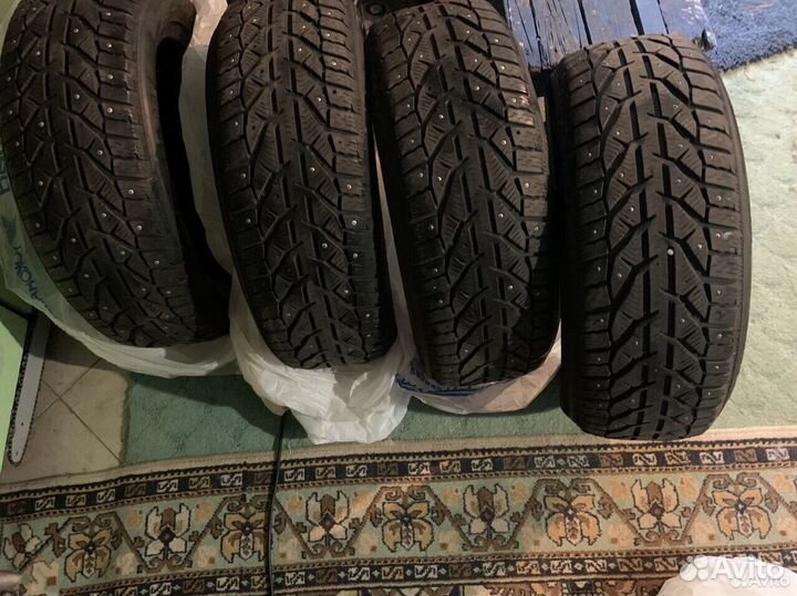 Tigar Winter 215/55 R17