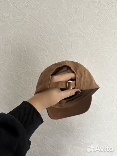 Кепка коричневая HM