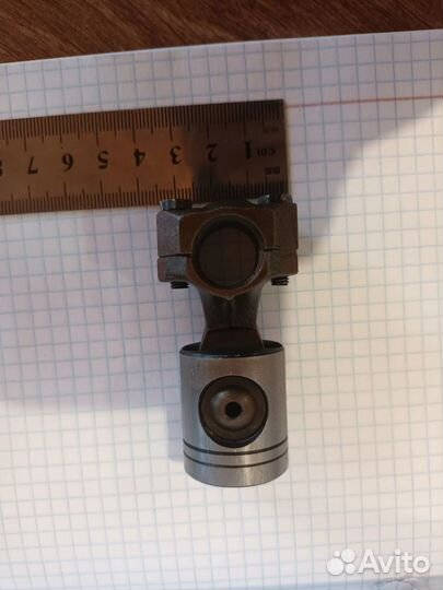 Брелок (поршень)