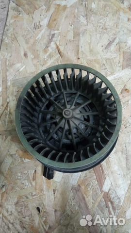Вентилятор отопителя печки 893819021 Audi 80