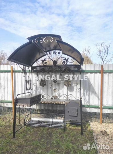 Мангал с крышей