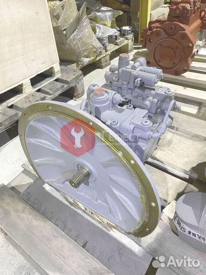 Гидравлический насос Hitachi ZX135US-3F-AMS