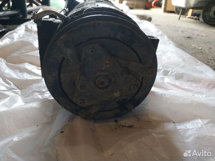 Компрессор кондиционера Renault