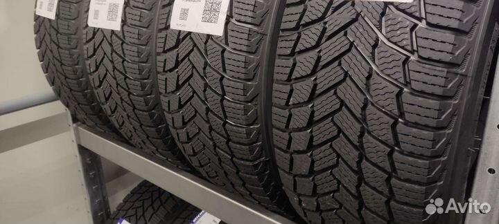 Michelin X-Ice Snow 215/55 R17 98H