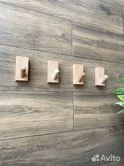 Крючки самоклеющиеся настенные деревянные комплект