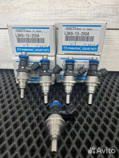 Форсунка топливная Mazda CX-7 оригинал