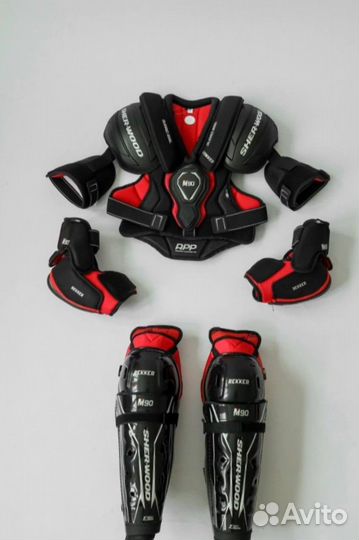 Защита хоккейная