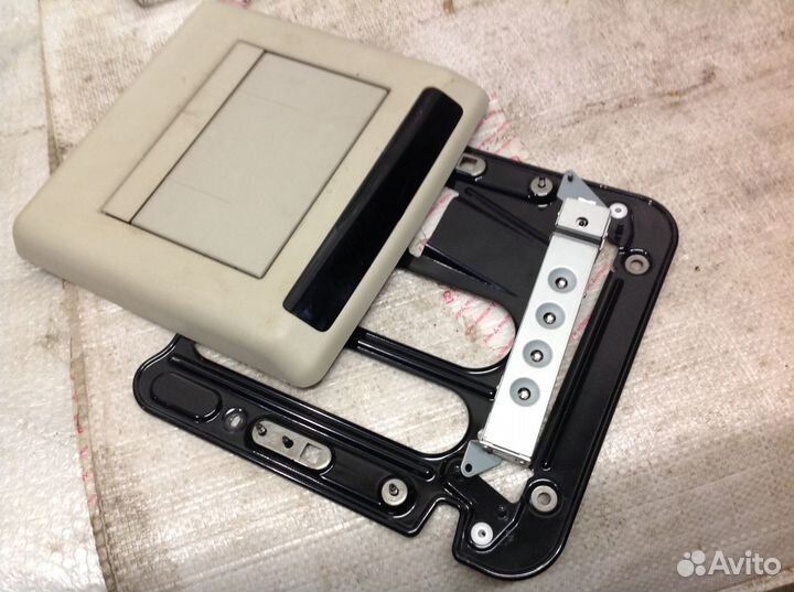 Монитор потолочный infiniti m35 m45 y50