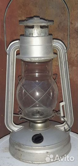 Керосиновая лампа летучая мышь