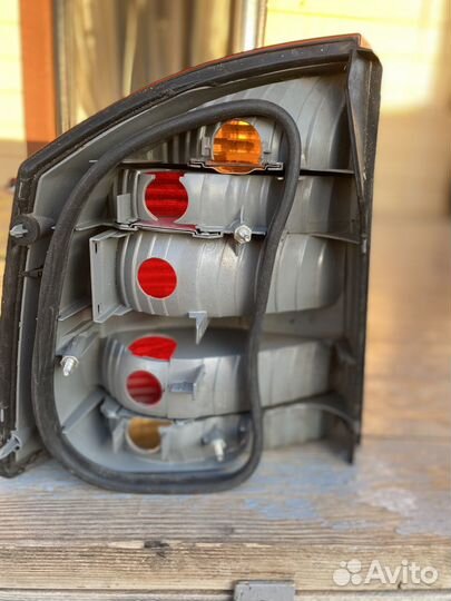 Фонарь задний правый на opel vectra c