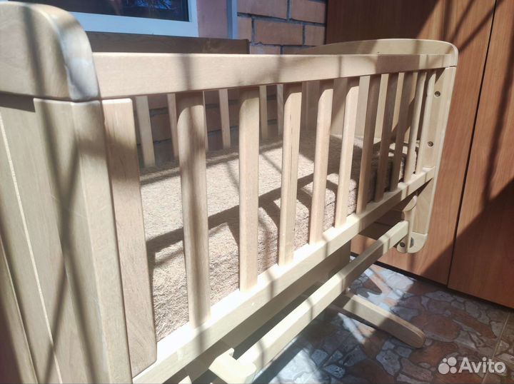 Детская кроватка