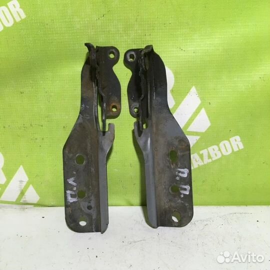 Петля капота Сузуки Гранд Витара