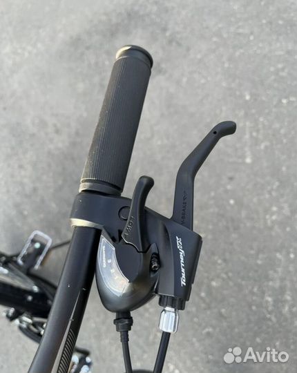 Велосипед алюминиевый 27.5 Shimano