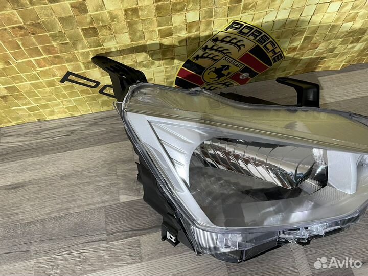 Фара передняя правая Isuzu D-Max 2020+ RG01