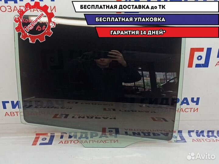 Стекло двери задней правой Skoda Superb 2 3T584520