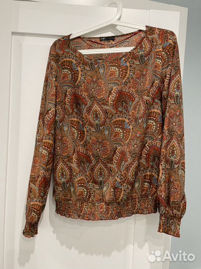 Блузки и кофточки