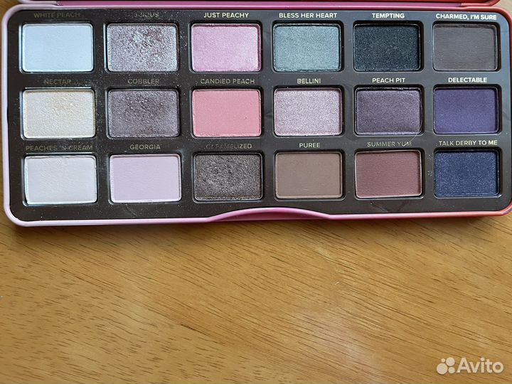 Палетка теней too faced