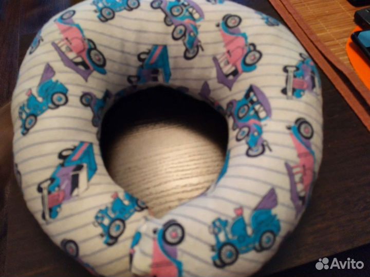 Подушка для путешествий