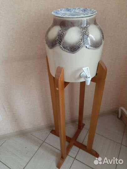 Подставка под 19 литровую бутыль