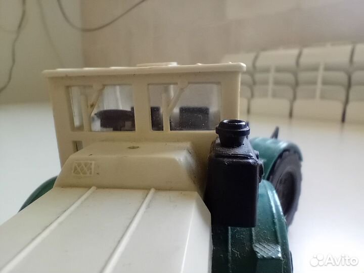 Модель трактора СССР маштаб 1:40