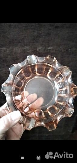 Стаканы и вазочка, цветное стекло, СССР