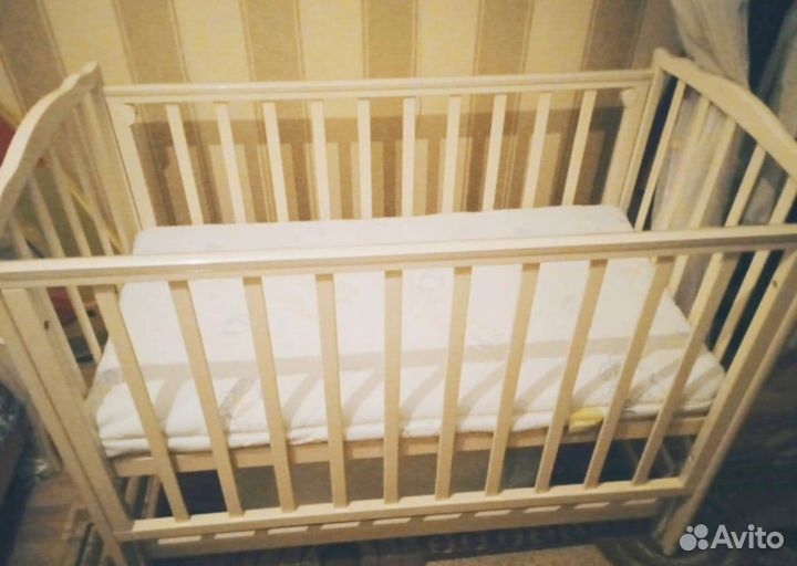 Детская кроватка